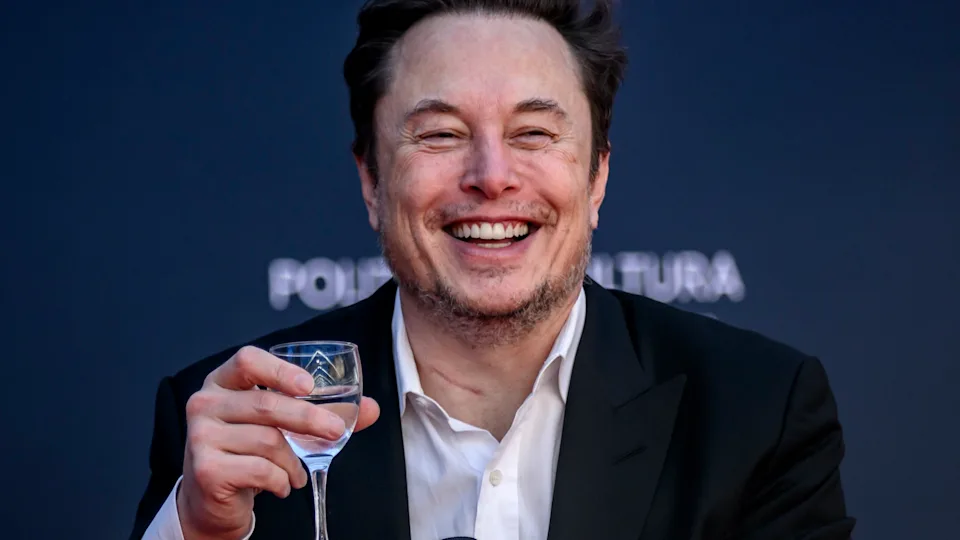 Musk becomes the first billionaire worth over $500 billion! Tesla, SpaceX and xAI three-engine resonance